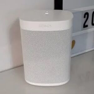 SONOS ONE music speaker (white)